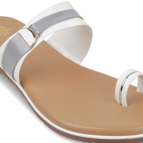 The Jovail White Women's Casual Flats Tresmode