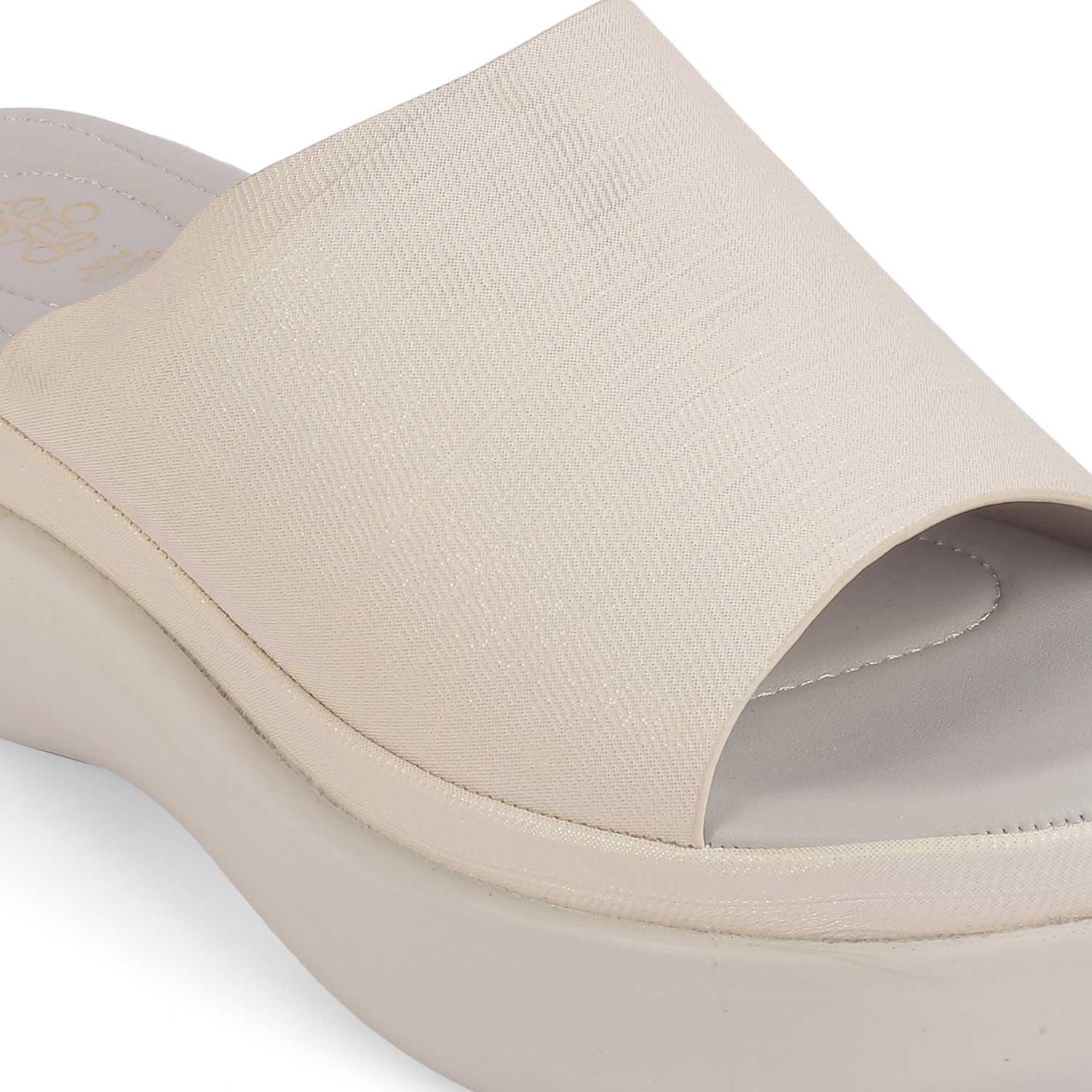 Sanned White Casual Wedges For Women Tresmode